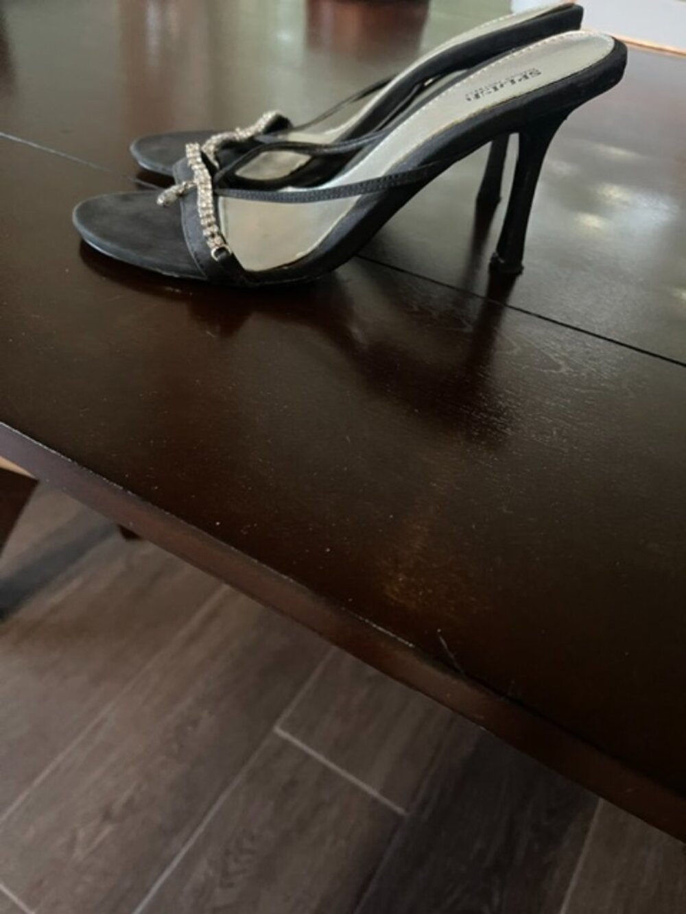 black heals shoes - Picture 2 of 2